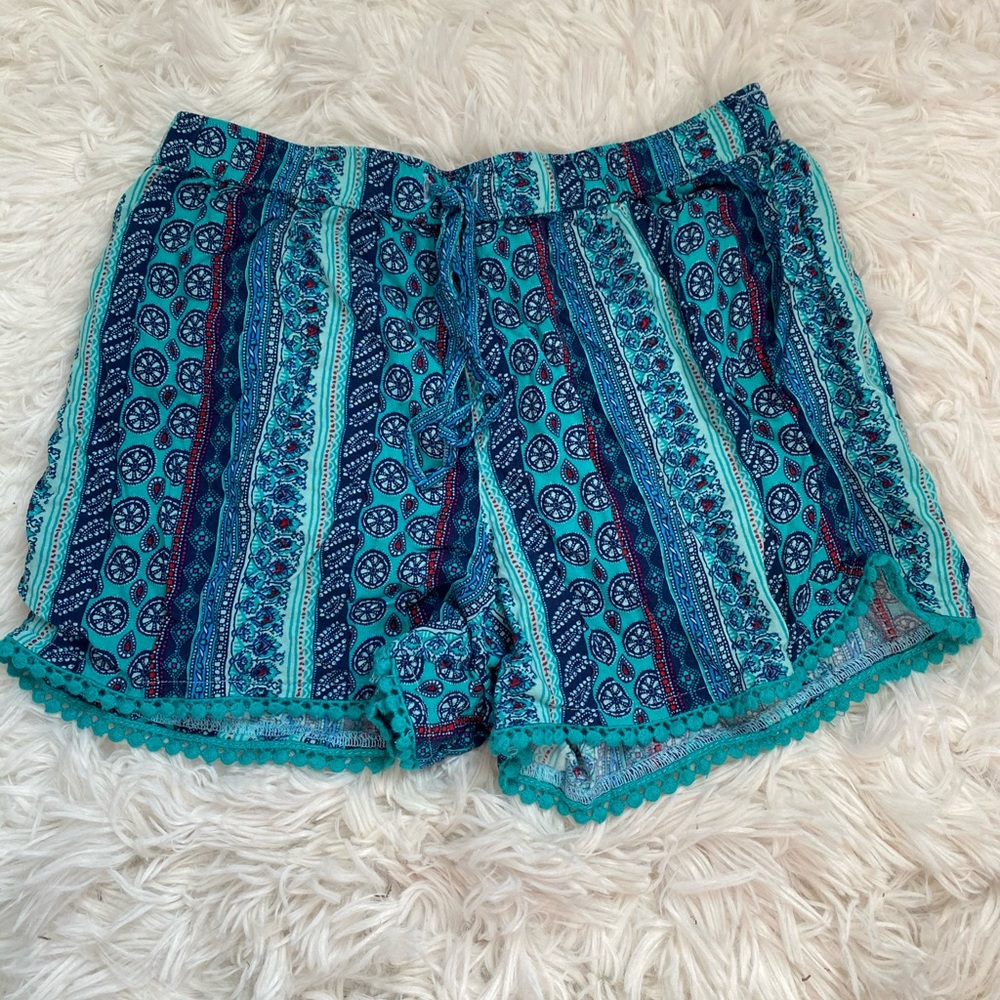 Hollister Flowy shorts